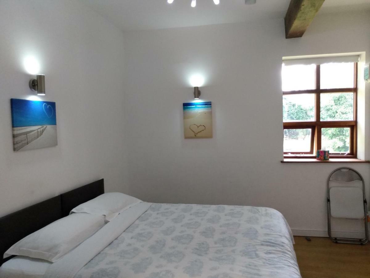 Brook Barn B&B Hale  Luaran gambar